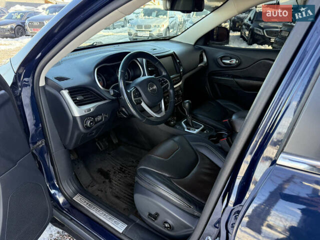 Синій Джип Cherokee, об'ємом двигуна 3.24 л та пробігом 185 тис. км за 13500 $, фото 31 на Automoto.ua
