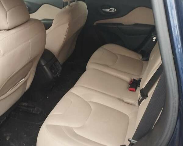 Синий Джип Чероки, объемом двигателя 3.2 л и пробегом 169 тыс. км за 13900 $, фото 3 на Automoto.ua