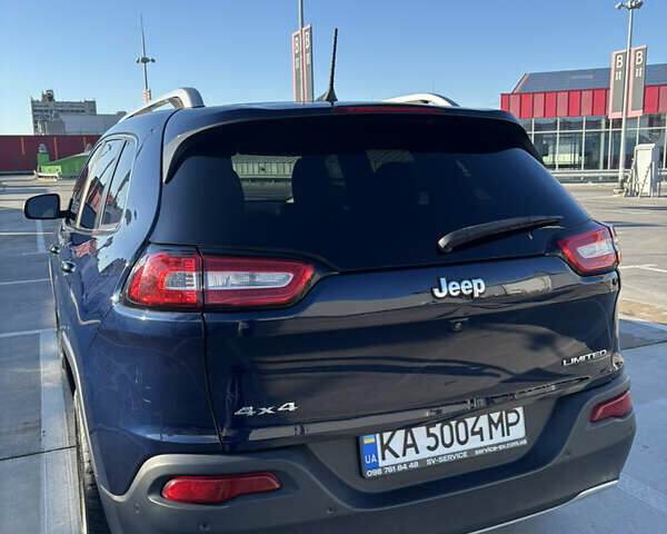 Джип Чероки 2015 в Киеве на Automoto.ua Синий Джип Чероки, объемом двигателя 2.36 л и пробегом 275 тыс. км за 13499 $, фото 6 на Automoto.ua