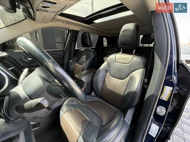 Синій Джип Cherokee, об'ємом двигуна 3.24 л та пробігом 184 тис. км за 13200 $, фото 28 на Automoto.ua