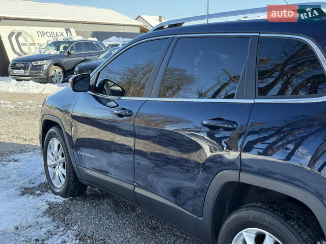 Синій Джип Cherokee, об'ємом двигуна 3.24 л та пробігом 185 тис. км за 13500 $, фото 8 на Automoto.ua