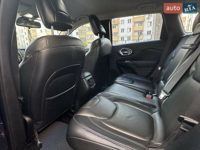 Синий Джип Чероки, объемом двигателя 2.36 л и пробегом 164 тыс. км за 12700 $, фото 7 на Automoto.ua