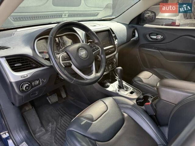 Синій Джип Cherokee, об'ємом двигуна 3.24 л та пробігом 184 тис. км за 13200 $, фото 31 на Automoto.ua
