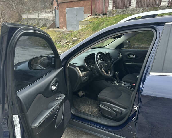 Синій Джип Cherokee, об'ємом двигуна 2.36 л та пробігом 131 тис. км за 13400 $, фото 3 на Automoto.ua