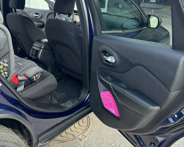 Синий Джип Чероки, объемом двигателя 2.36 л и пробегом 137 тыс. км за 14700 $, фото 9 на Automoto.ua