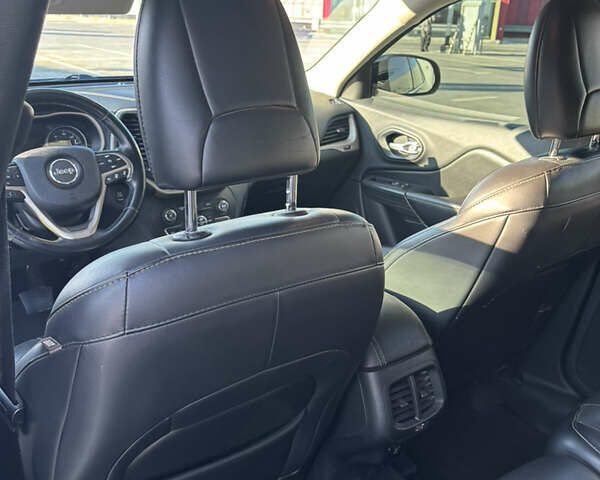 Синій Джип Cherokee, об'ємом двигуна 2.36 л та пробігом 275 тис. км за 13499 $, фото 13 на Automoto.ua