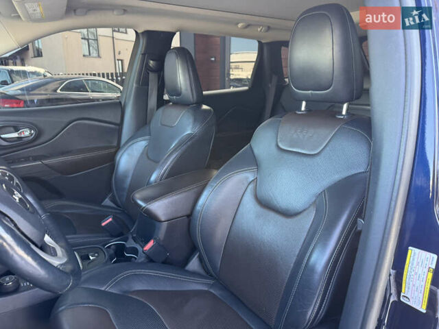 Синій Джип Cherokee, об'ємом двигуна 3.24 л та пробігом 185 тис. км за 13500 $, фото 36 на Automoto.ua