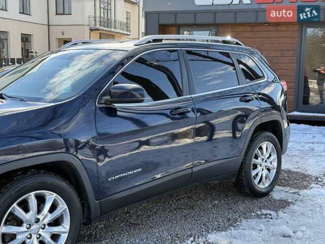 Синій Джип Cherokee, об'ємом двигуна 3.24 л та пробігом 185 тис. км за 13500 $, фото 3 на Automoto.ua