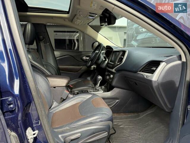 Синій Джип Cherokee, об'ємом двигуна 3.24 л та пробігом 184 тис. км за 13200 $, фото 52 на Automoto.ua