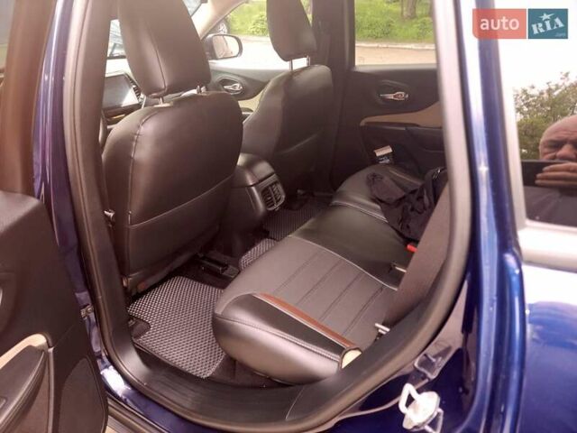 Синій Джип Cherokee, об'ємом двигуна 2.36 л та пробігом 86 тис. км за 15200 $, фото 3 на Automoto.ua