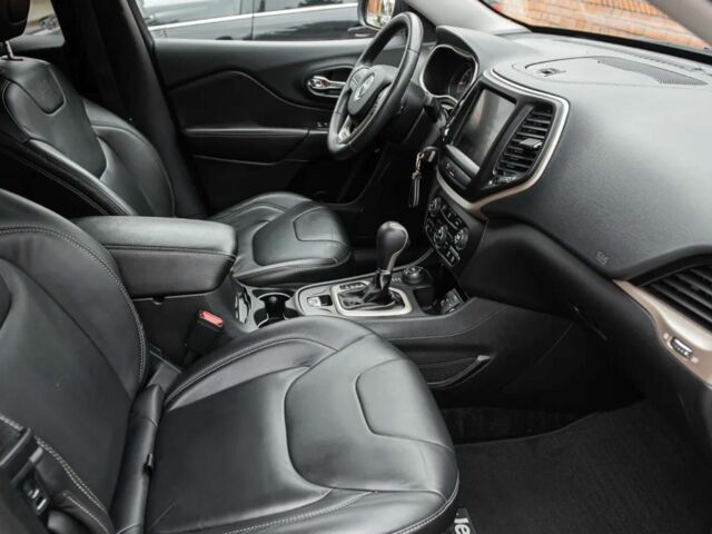 Синий Джип Чероки, объемом двигателя 0 л и пробегом 52 тыс. км за 9100 $, фото 12 на Automoto.ua