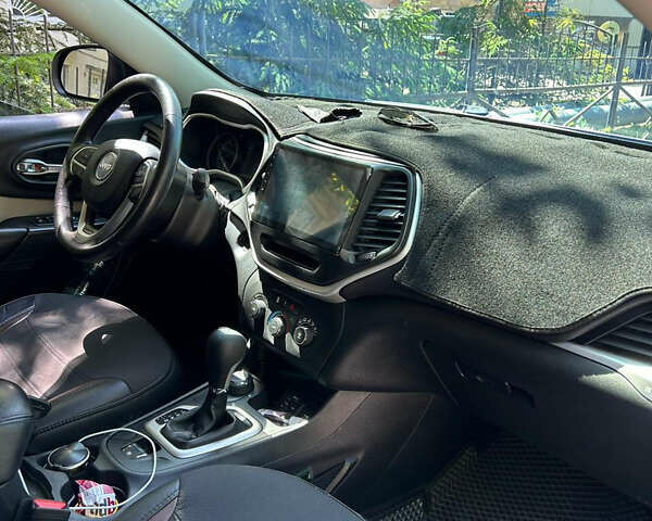 Синій Джип Cherokee, об'ємом двигуна 2.36 л та пробігом 86 тис. км за 15200 $, фото 13 на Automoto.ua