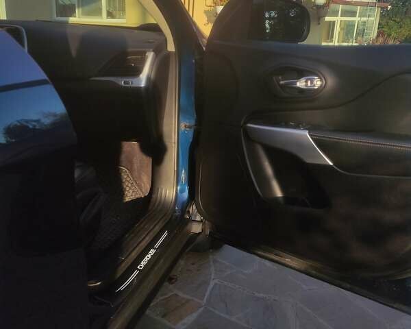 Синий Джип Чероки, объемом двигателя 3.24 л и пробегом 86 тыс. км за 16700 $, фото 19 на Automoto.ua