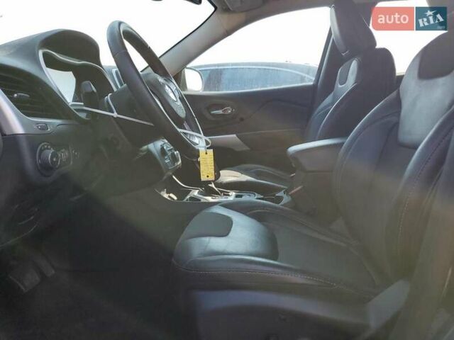 Джип Чероки 2017 в Черновцах на Automoto.ua Синий Джип Чероки, объемом двигателя 2.4 л и пробегом 127 тыс. км за 1900 $, фото 6 на Automoto.ua