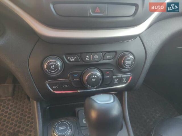 Синий Джип Чероки, объемом двигателя 3.24 л и пробегом 86 тыс. км за 16700 $, фото 16 на Automoto.ua