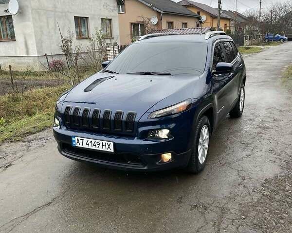 Синий Джип Чероки, объемом двигателя 2.36 л и пробегом 206 тыс. км за 13600 $, фото 3 на Automoto.ua