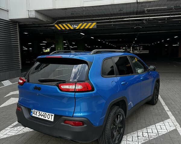 Синий Джип Чероки, объемом двигателя 2.36 л и пробегом 70 тыс. км за 14600 $, фото 4 на Automoto.ua