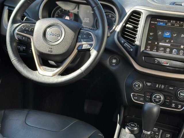 Джип Чероки 2018 в Киеве на Automoto.ua Синий Джип Чероки, объемом двигателя 3.2 л и пробегом 110 тыс. км за 13700 $, фото 22 на Automoto.ua