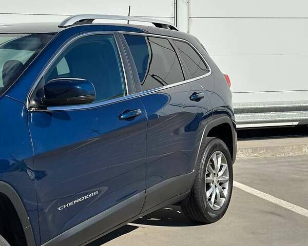 Джип Чероки 2018 в Киеве на Automoto.ua Синий Джип Чероки, объемом двигателя 3.24 л и пробегом 110 тыс. км за 13700 $, фото 51 на Automoto.ua