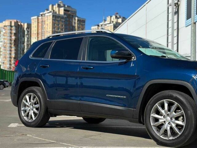 Джип Чероки 2018 в Киеве на Automoto.ua Синий Джип Чероки, объемом двигателя 3.2 л и пробегом 110 тыс. км за 13700 $, фото 4 на Automoto.ua
