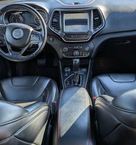 Джип Чероки 2018 в Киеве на Automoto.ua Синий Джип Чероки, объемом двигателя 3.24 л и пробегом 100 тыс. км за 25000 $, фото 17 на Automoto.ua