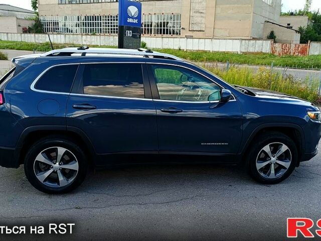 Синий Джип Чероки, объемом двигателя 3.2 л и пробегом 141 тыс. км за 10000 $, фото 4 на Automoto.ua