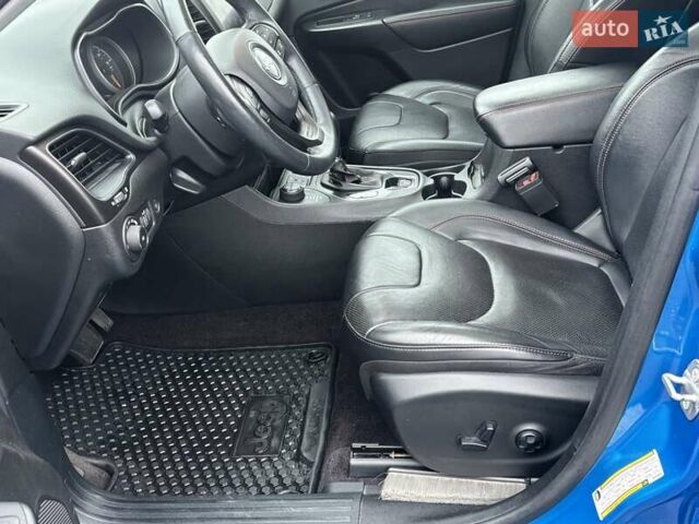 Синий Джип Чероки, объемом двигателя 2 л и пробегом 137 тыс. км за 24200 $, фото 8 на Automoto.ua