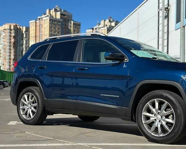 Джип Чероки 2018 в Киеве на Automoto.ua Синий Джип Чероки, объемом двигателя 3.24 л и пробегом 110 тыс. км за 13700 $, фото 20 на Automoto.ua