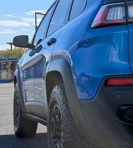 Джип Чероки 2018 в Киеве на Automoto.ua Синий Джип Чероки, объемом двигателя 3.24 л и пробегом 100 тыс. км за 25000 $, фото 3 на Automoto.ua