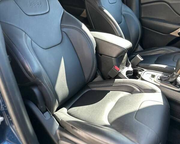 Синий Джип Чероки, объемом двигателя 3.24 л и пробегом 110 тыс. км за 13700 $, фото 59 на Automoto.ua