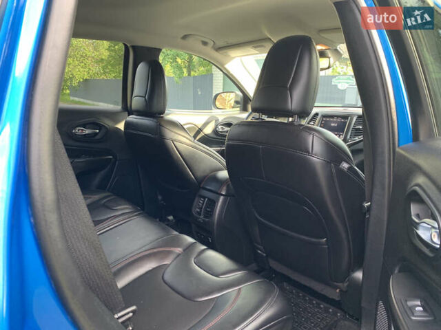 Синій Джип Cherokee, об'ємом двигуна 3.2 л та пробігом 135 тис. км за 22000 $, фото 15 на Automoto.ua