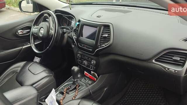 Синий Джип Чероки, объемом двигателя 2.4 л и пробегом 45 тыс. км за 17000 $, фото 2 на Automoto.ua