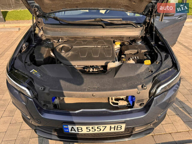 Синій Джип Cherokee, об'ємом двигуна 3.24 л та пробігом 96 тис. км за 17499 $, фото 11 на Automoto.ua