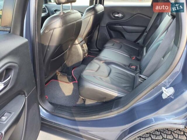 Синій Джип Cherokee, об'ємом двигуна 3.24 л та пробігом 125 тис. км за 25000 $, фото 21 на Automoto.ua