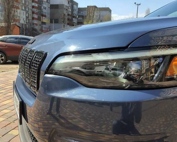 Синій Джип Cherokee, об'ємом двигуна 2.36 л та пробігом 156 тис. км за 16200 $, фото 5 на Automoto.ua