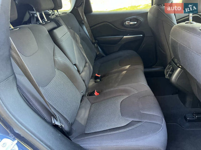 Синій Джип Cherokee, об'ємом двигуна 2.4 л та пробігом 162 тис. км за 14700 $, фото 34 на Automoto.ua