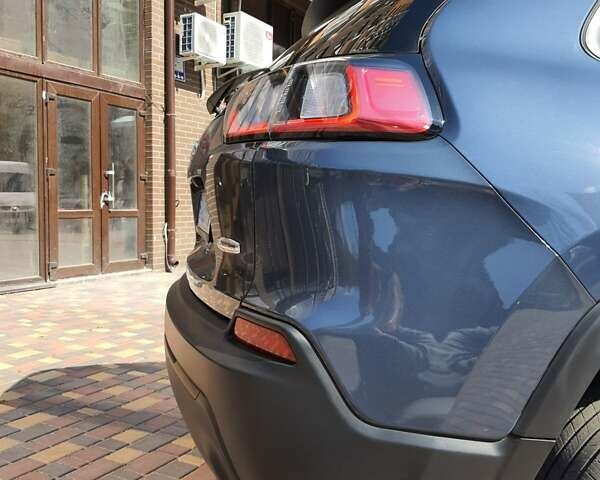 Синій Джип Cherokee, об'ємом двигуна 2.36 л та пробігом 156 тис. км за 16200 $, фото 3 на Automoto.ua