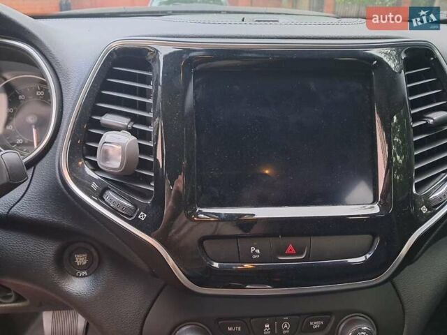 Синий Джип Чероки, объемом двигателя 2.36 л и пробегом 2 тыс. км за 19500 $, фото 18 на Automoto.ua