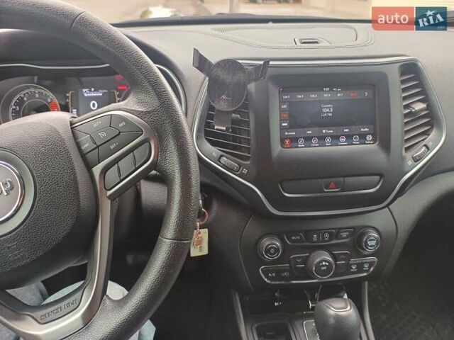Джип Чероки 2019 в Одессе на Automoto.ua Синий Джип Чероки, объемом двигателя 2.36 л и пробегом 87 тыс. км за 20200 $, фото 7 на Automoto.ua