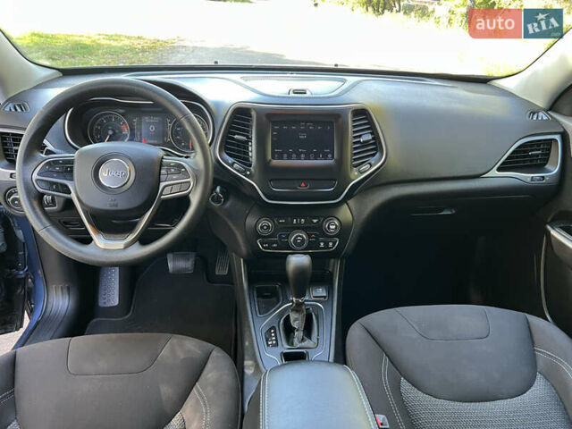 Синій Джип Cherokee, об'ємом двигуна 2.4 л та пробігом 162 тис. км за 14700 $, фото 29 на Automoto.ua