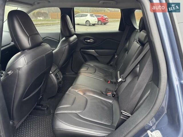 Синий Джип Чероки, объемом двигателя 3.2 л и пробегом 105 тыс. км за 19500 $, фото 23 на Automoto.ua