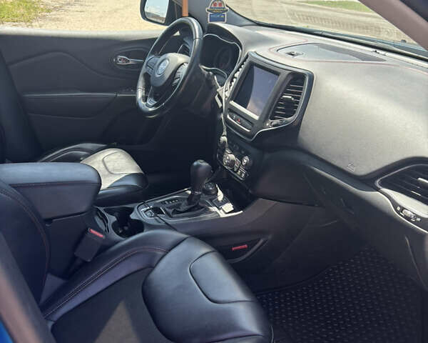 Синій Джип Cherokee, об'ємом двигуна 3.24 л та пробігом 61 тис. км за 20499 $, фото 8 на Automoto.ua