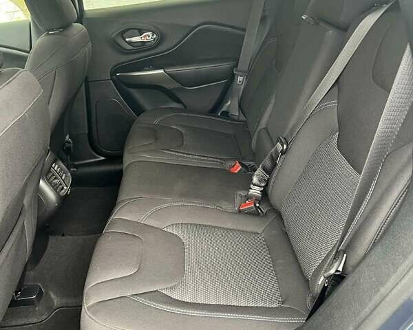 Синий Джип Чероки, объемом двигателя 2.36 л и пробегом 38 тыс. км за 17550 $, фото 18 на Automoto.ua