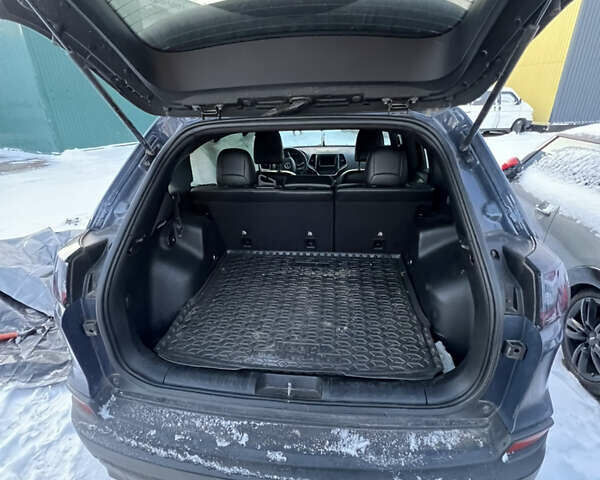 Синий Джип Чероки, объемом двигателя 2.36 л и пробегом 94 тыс. км за 7000 $, фото 9 на Automoto.ua