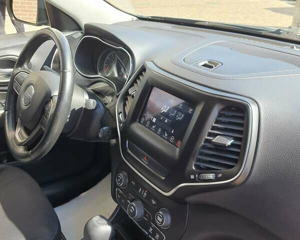 Синій Джип Cherokee, об'ємом двигуна 2.36 л та пробігом 156 тис. км за 16200 $, фото 17 на Automoto.ua