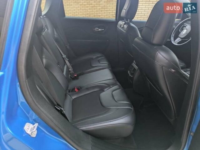 Синій Джип Cherokee, об'ємом двигуна 2.36 л та пробігом 55 тис. км за 17500 $, фото 12 на Automoto.ua