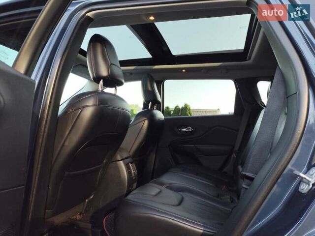 Синій Джип Cherokee, об'ємом двигуна 3.24 л та пробігом 125 тис. км за 25000 $, фото 22 на Automoto.ua