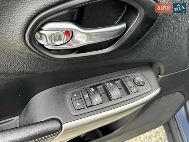 Синий Джип Чероки, объемом двигателя 3.24 л и пробегом 111 тыс. км за 21500 $, фото 16 на Automoto.ua