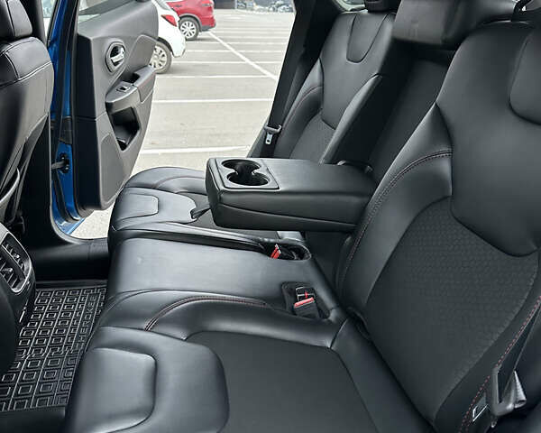 Синій Джип Cherokee, об'ємом двигуна 3.24 л та пробігом 142 тис. км за 18700 $, фото 18 на Automoto.ua