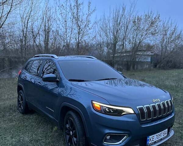 Синий Джип Чероки, объемом двигателя 2.36 л и пробегом 120 тыс. км за 16000 $, фото 1 на Automoto.ua
